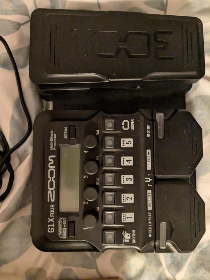 Zoom G1X Four Multi-Effects Pedal, Muziek en Instrumenten, Instrumenten | Onderdelen, Nieuw, Elektrische gitaar, Ophalen