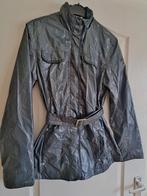 Leuke grijze regenjas / meisjes regen jas met riem maat 170, Ophalen of Verzenden, Zo goed als nieuw, Meisje, Jas