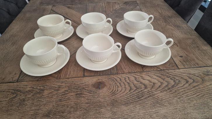 Wedgwood Edme ontbijtkop en schotels 10,5 cm soepkom /kop, Huis en Inrichting, Keuken | Servies, Zo goed als nieuw, Kop(pen) en/of Schotel(s)
