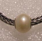 bedel witte parel, Ophalen of Verzenden, Zo goed als nieuw, Trollbeads, 1 bedel