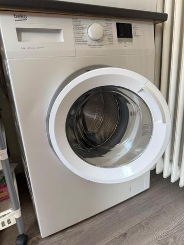 Wasmachine beschikbaar voor biedingen