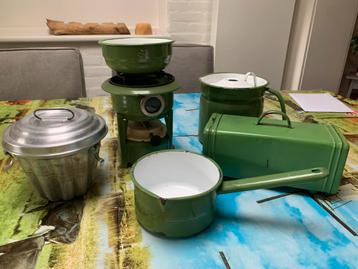 Te koop reseda groene emaille beschikbaar voor biedingen
