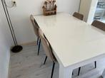Witte Eettafel met 4 Stoelen - Modern Design, Kunststof, 100 tot 150 cm, Ophalen of Verzenden, Zo goed als nieuw