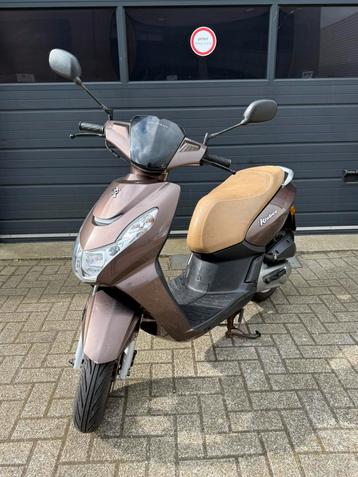 Peugeot kisbee uit 2018 25km snorscooter 1e eigenaar! beschikbaar voor biedingen
