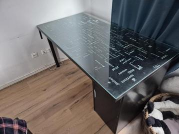 Modern bureau met glazen blad + opbergkastje – 150 x 80 cm
 beschikbaar voor biedingen