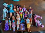 Set van 13 barbie poppen + barbiescooter, Kinderen en Baby's, Speelgoed | Poppen, Zo goed als nieuw, Ophalen, Barbie