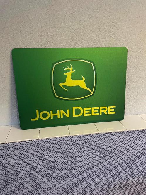 Reclamebord John Deere logo 40x57cm aluminium, Verzamelen, Merken en Reclamevoorwerpen, Nieuw, Reclamebord, Ophalen of Verzenden