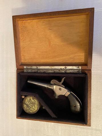 Fraai Enkelschots Derringer Type percussiepistool  beschikbaar voor biedingen