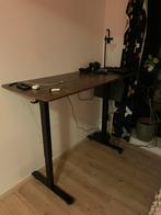 Adjustable Standing desk (available until 26th Nov), Ophalen, Elektrisch, Zo goed als nieuw, Stabureau
