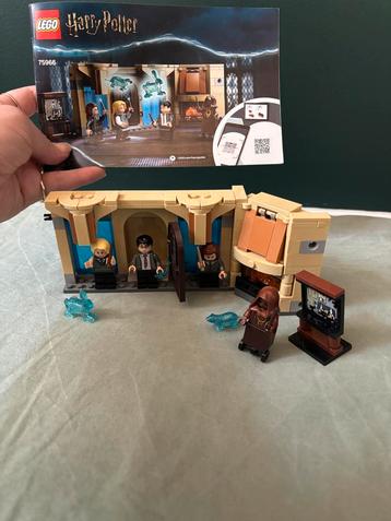 Lego Harry Potter Zweinsteins Kamer van Hoge Nood beschikbaar voor biedingen