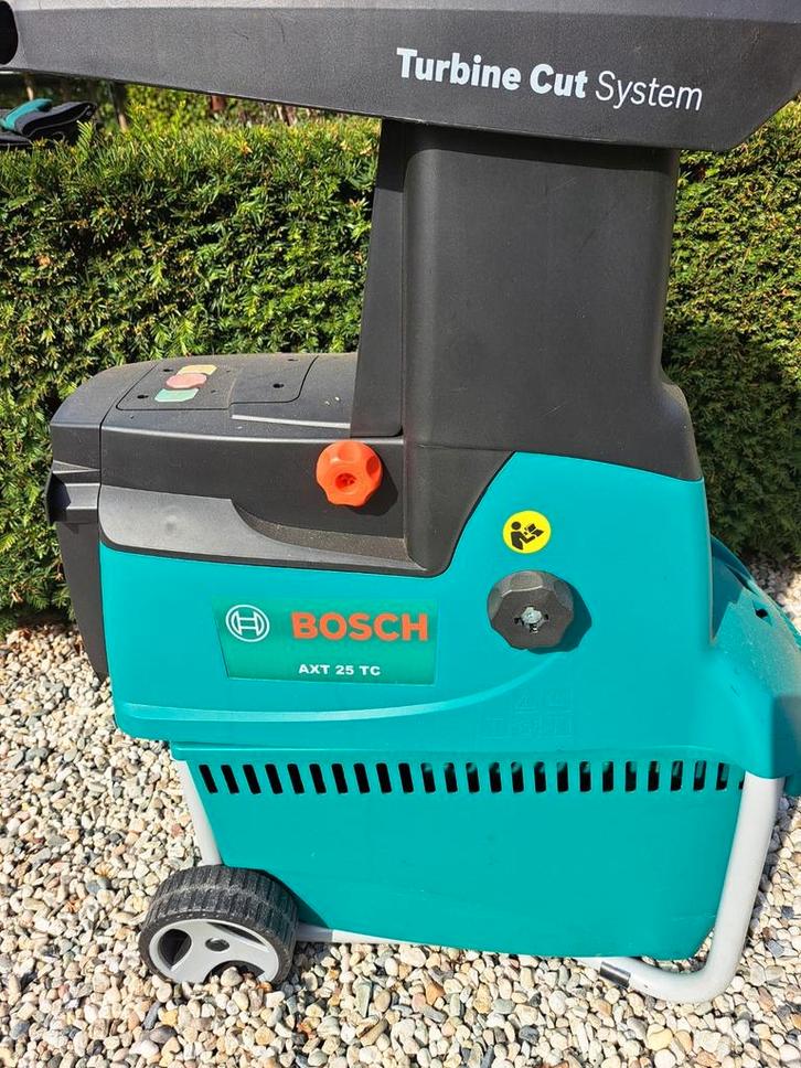 AXT 25 TC Hakselaar Bosch te koop, Tuin en Terras, Hakselaars, Zo goed als nieuw, Ophalen