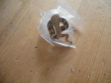 Slang reptiel cobra pin demons en merveilles beschikbaar voor biedingen