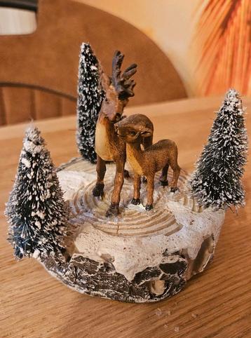 Typisch Hollands Kerstdorp prieeltje hertjes in bos  beschikbaar voor biedingen