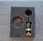 Ajax 125 jaar sleutelhanger en magneet, Verzamelen, Ophalen of Verzenden, Nieuw, Sport