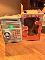 Spaarpot in kluis vorm, Ophalen of Verzenden, Zo goed als nieuw, Kunststof, Overige thema's