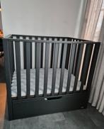 Zwarte box met lade, Kinderen en Baby's, Boxen, Ophalen, Gebruikt, Vierkant, In hoogte verstelbaar