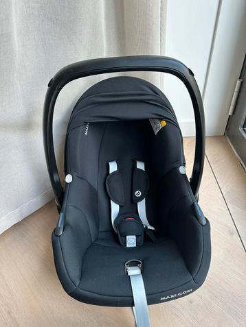 Maxi-Cosi CabrioFix i-size autostoeltje incl. hoes beschikbaar voor biedingen