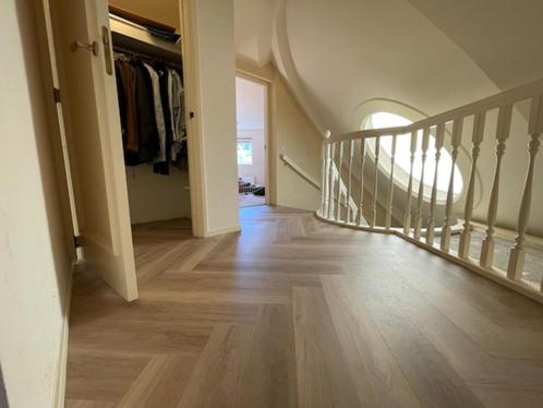 Click vloer laten leggen? Vakwerk!, Huis en Inrichting, Stoffering | Vloerbedekking, Nieuw, Vinyl, Wit, Crème, Beige, Bruin, Grijs