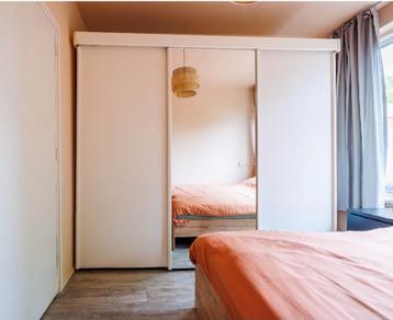 Luxe Kledingkast met Spiegel