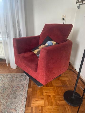 Leolux fauteuil – bordeauxrood, draaibaar design beschikbaar voor biedingen