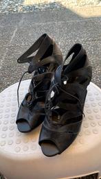 Zwarte leren hakken met veters, maat 37,als nieuw,b.v kerst, Kleding | Dames, Schoenen, Ophalen of Verzenden, Zo goed als nieuw