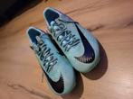 Voetbal schoenen nike air, Sport en Fitness, Voetbal, Ophalen, Zo goed als nieuw, Schoenen