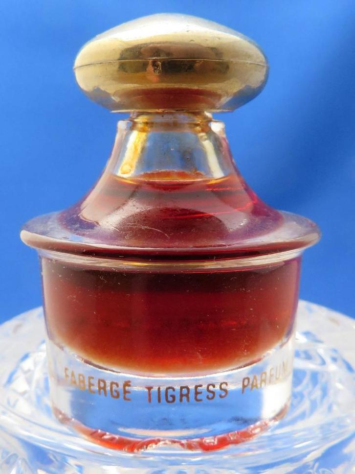 Mini - FABERGE - Tigress - 7,5ml - p - 5,9cm, Verzamelen, Parfumverzamelingen, Gebruikt, Miniatuur, Gevuld, Ophalen of Verzenden