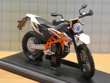 KTM 690 Enduro R 1:18 12820 Welly beschikbaar voor biedingen