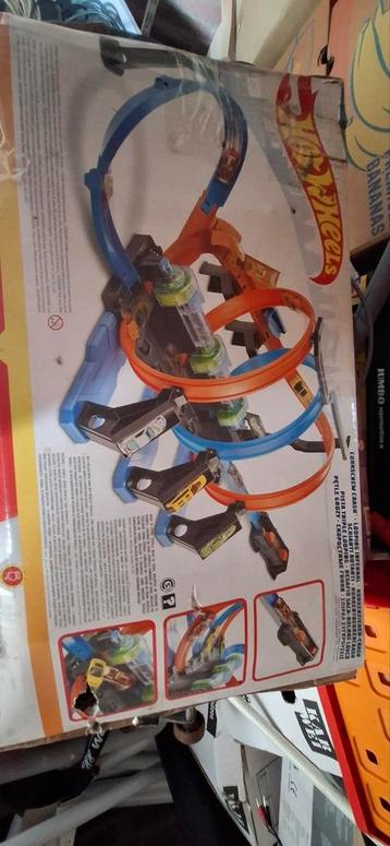 Hot Wheels Loopingbaan & Skatebaan beschikbaar voor biedingen