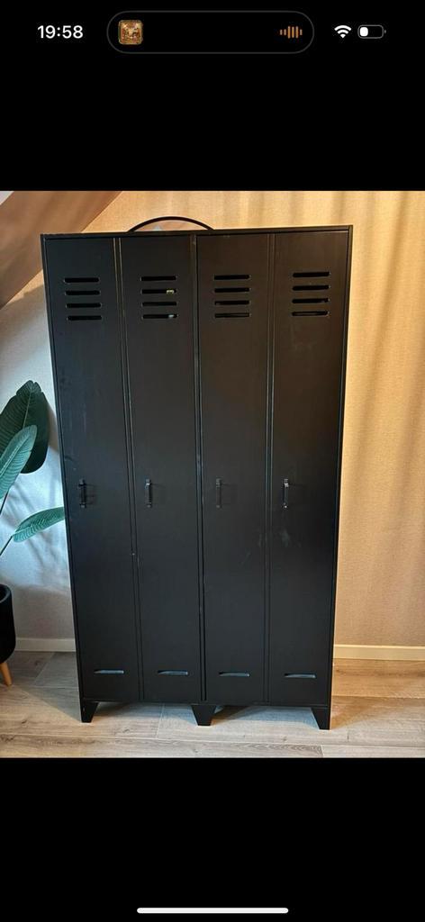 Stijn lockerkast woood ( van hout ), Huis en Inrichting, Kasten | Lockerkasten, Zo goed als nieuw, Ophalen of Verzenden