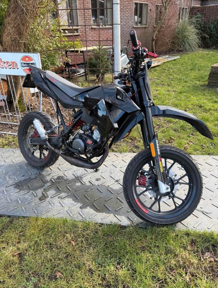 Malaguti xsm 50, 70cc, Fietsen en Brommers, Brommers | Derbi, Zo goed als nieuw, Ophalen