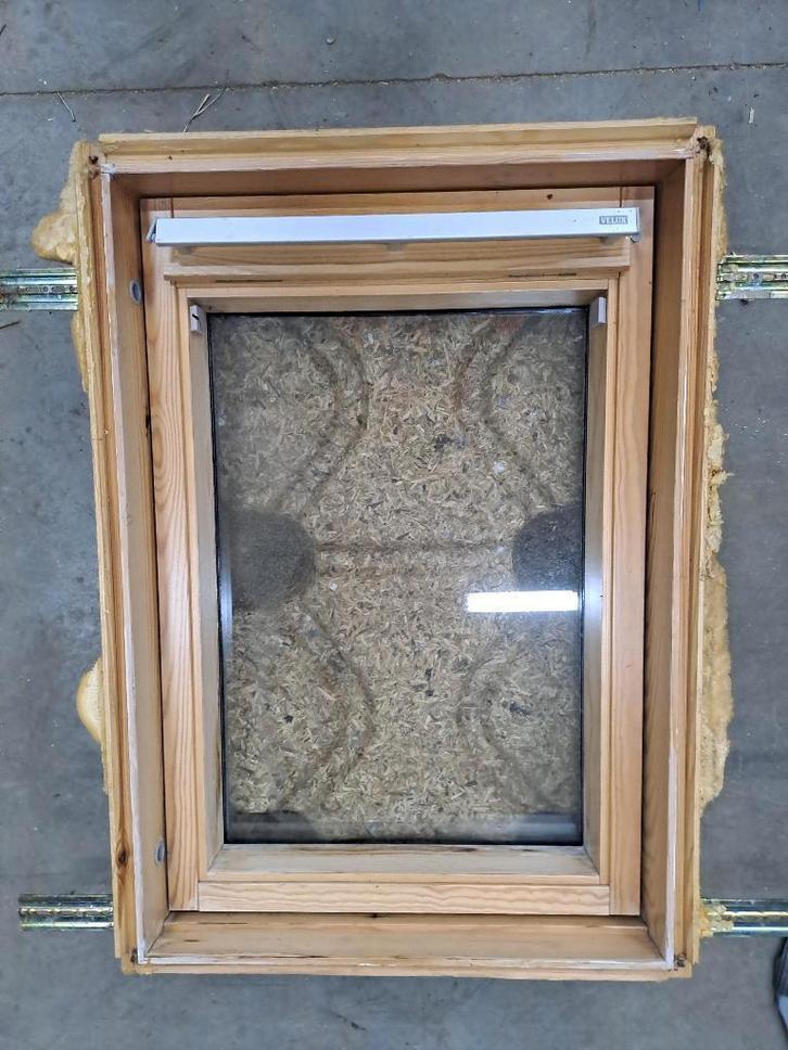 Velux kantelraampje dubbel glas, Doe-het-zelf en Verbouw, Kozijnen en Schuifpuien, Raamkozijn, Hout, 75 tot 150 cm, Minder dan 75 cm