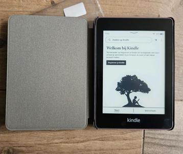Kindle Paperwhite 10th generation ereader met nieuw hoesje  beschikbaar voor biedingen