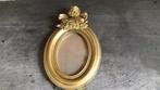 Ovaal goudkleurig lijstje met een engeltje, Antiek en Kunst, Ophalen of Verzenden