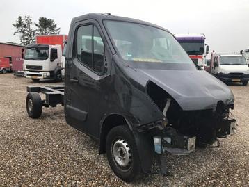 Renault Master T35 2.3 dCi 145 Euro 6 L2 Energy Chassis Cabi beschikbaar voor biedingen