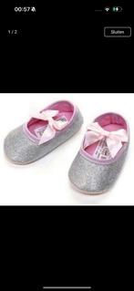 Baby meisjes schoenen maat 0 - 6 6 - 12 maanden zilver Sale, Kinderen en Baby's, Babykleding | Schoentjes en Sokjes, Nieuw, Meisje