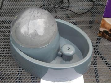Friendly Pet Cat Fountain beschikbaar voor biedingen