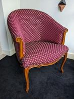Comfortable red armchair, Huis en Inrichting, Fauteuils, Vintage, 75 tot 100 cm, Zo goed als nieuw, 50 tot 75 cm