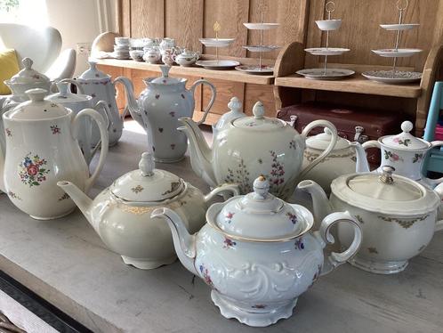 High Tea servies te huur, 10 personen €20, Huis en Inrichting, Keuken | Servies, Gebruikt, Overige stijlen, Porselein, Ophalen