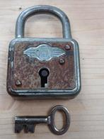 Burg antiek hangslot met sleutel, Antiek en Kunst, Antiek | Gereedschap en Instrumenten, Ophalen of Verzenden