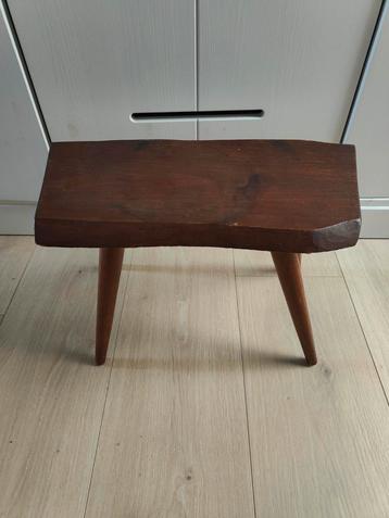 Voetenbankje | Krukje | Vintage | Antiek beschikbaar voor biedingen