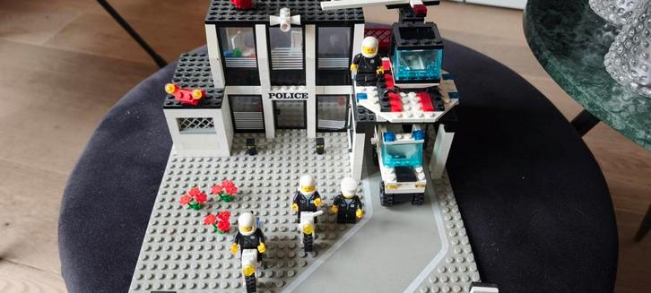 LEGO Politiebureau 6386, Kinderen en Baby's, Speelgoed | Duplo en Lego, Gebruikt, Lego, Complete set, Ophalen of Verzenden