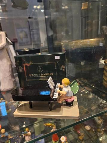 Engeltje aan de vleugel Wendt & Kühn, Ertsgebergte beschikbaar voor biedingen