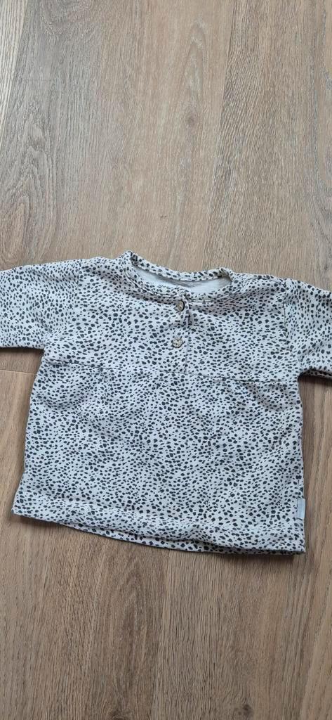 Gestippeld shirtje, maat 68, noppies, Kinderen en Baby's, Babykleding | Maat 68, Meisje, Shirtje of Longsleeve, Ophalen of Verzenden