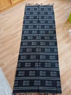 Prachtige zwarte sjaal / omslagdoek (nieuw), Kleding | Dames, Mutsen, Sjaals en Handschoenen, Ophalen of Verzenden, Nieuw, Maat 46/48 (XL) of groter