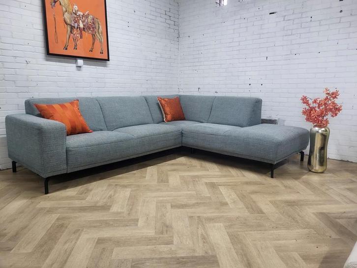 Hoekbank | Montel | Modern, Huis en Inrichting, Banken | Bankstellen, Zo goed als nieuw, Ophalen of Verzenden