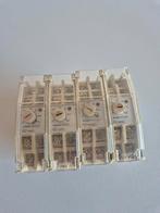 2x omron h3dg-1 tijdrelais 240vac, Ophalen of Verzenden