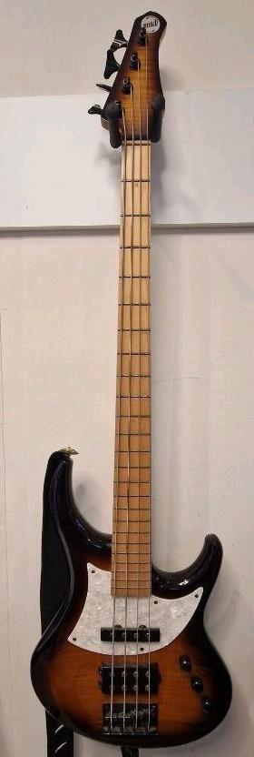 MTD Michael Tobias Design Kingston Heir 4 basgitaar, Ruilen?, Muziek en Instrumenten, Snaarinstrumenten | Gitaren | Bas, Gebruikt