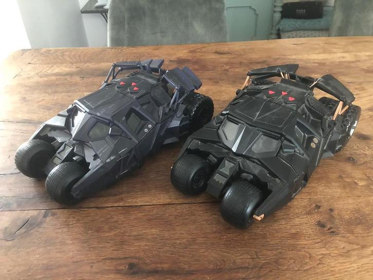 1:12 Batman Batmobile Tumbler 2 stuks, Hobby en Vrije tijd, Modelauto's | 1:5 tot 1:12, Gebruikt, Auto, 1:9 t/m 1:12, Ophalen of Verzenden