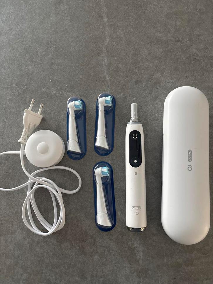 Oral-B iO 8N Elektrische Tandenborstel, Witgoed en Apparatuur, Persoonlijke-verzorgingsapparatuur, Zo goed als nieuw, Mondverzorging
